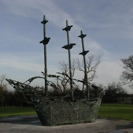 Broadlands 3* Westport