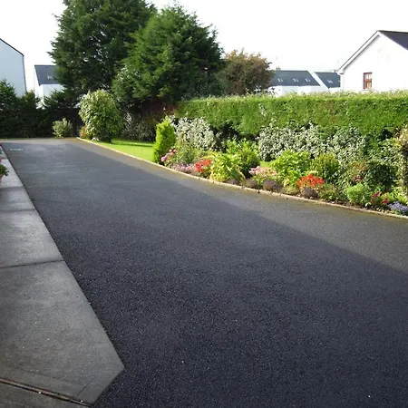 Broadlands 3* Westport