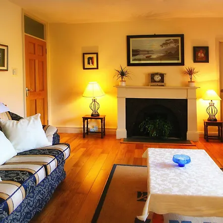 Broadlands Bed & Breakfast